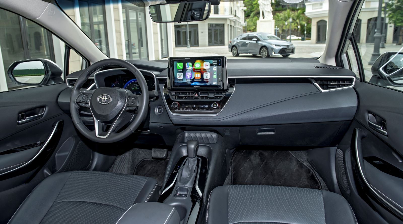 Đánh giá chi tiết Toyota Corolla Altis 2022 ngập tràn tiện nghi - Ảnh 5