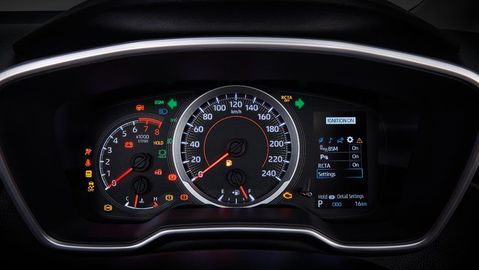 Đánh giá chi tiết Toyota Corolla Altis 2022 ngập tràn tiện nghi - Ảnh 8
